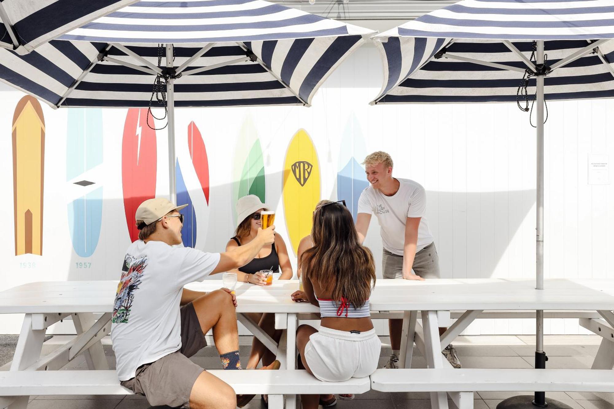 The Surf House Hostel Byron Bay Exterior foto